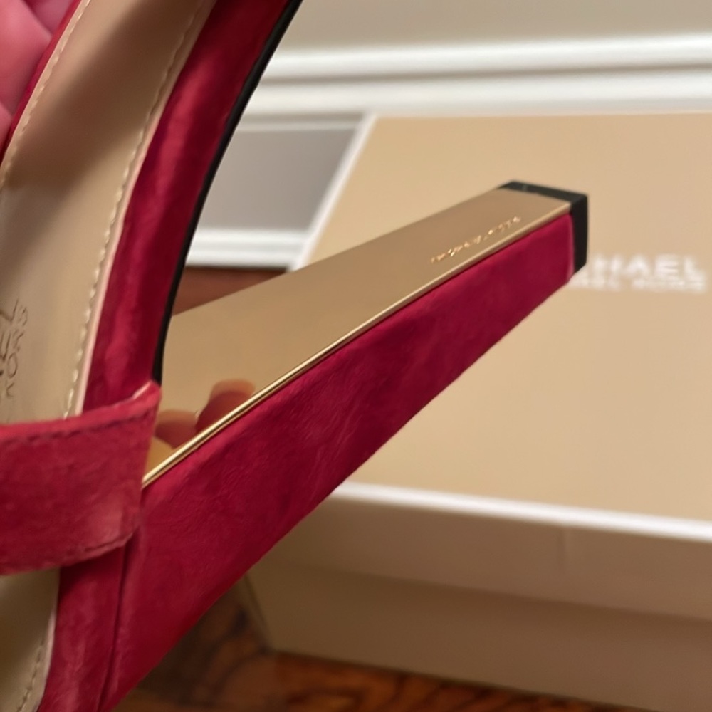 Michael Kors Shoes - Picture 5 of 9